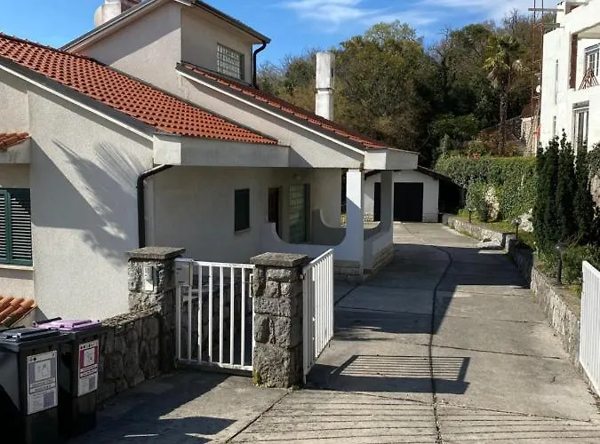 Back To Pobri-opatija Διαμέρισμα *